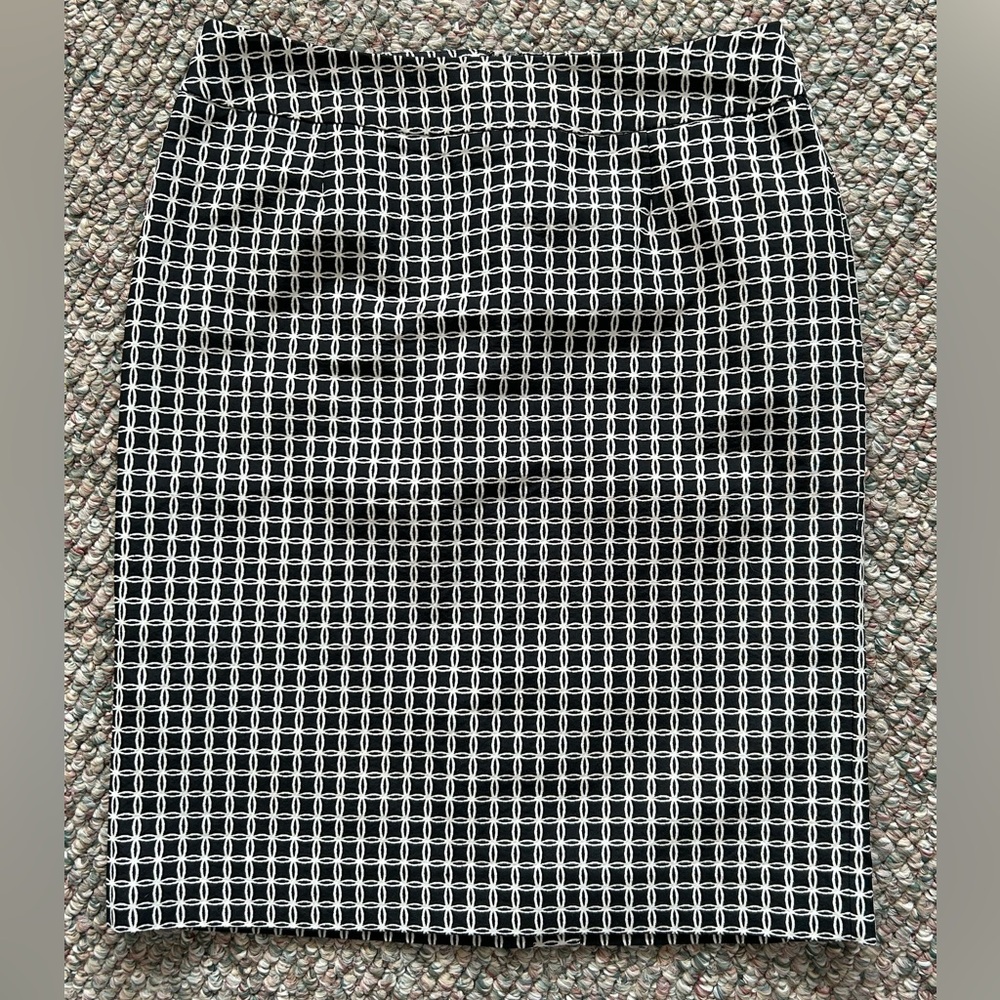 Semantiks black and white pencil skirt, size 6